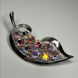 Vintage Stunning Silver tone prong set  Leaf Brooch Aurora Borealis Rhinrstones